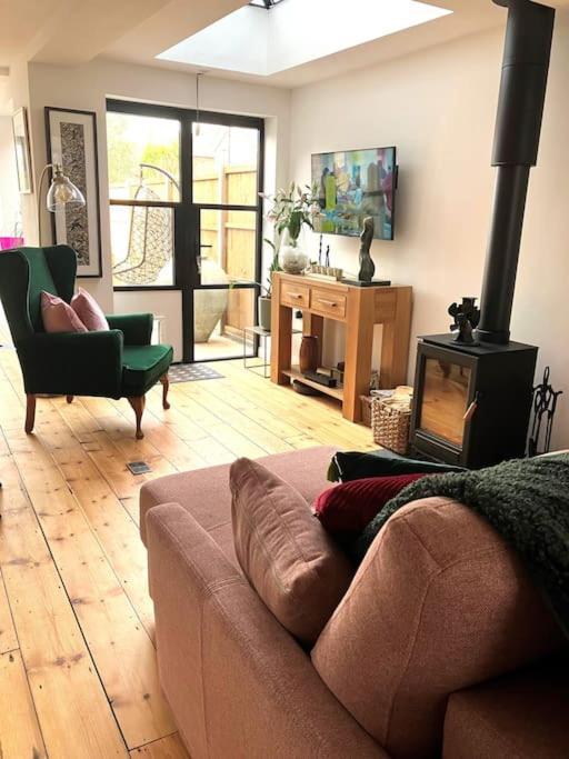 Our Beautifully Renovated Holiday home Chichester